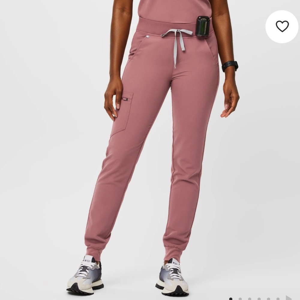 Figs mauve pink  Zamora scrub joggers size XS